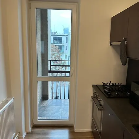 Spacious 3-bedroom In The Historic Old Town Parking Apartment *